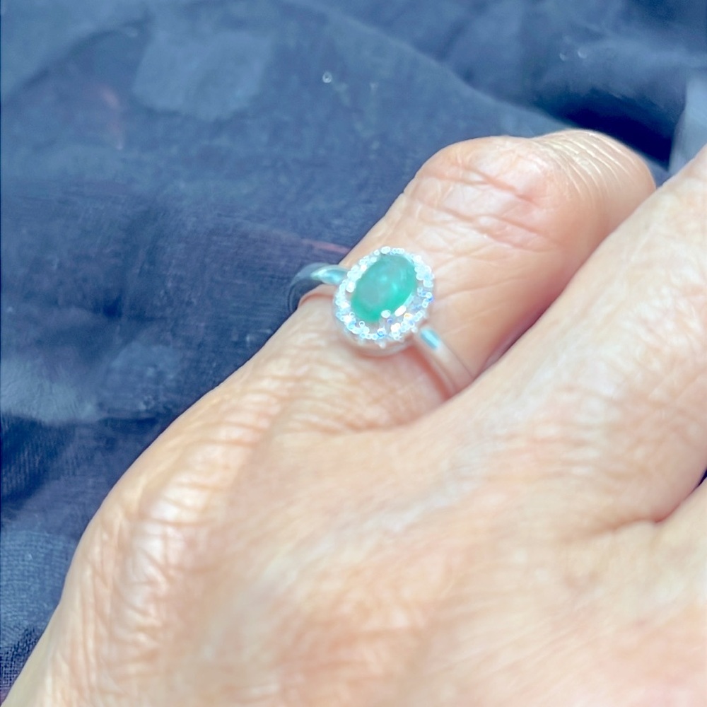 0.5 Ct Brazilian Emerald 14KGP Ring - Picture 4 of 4